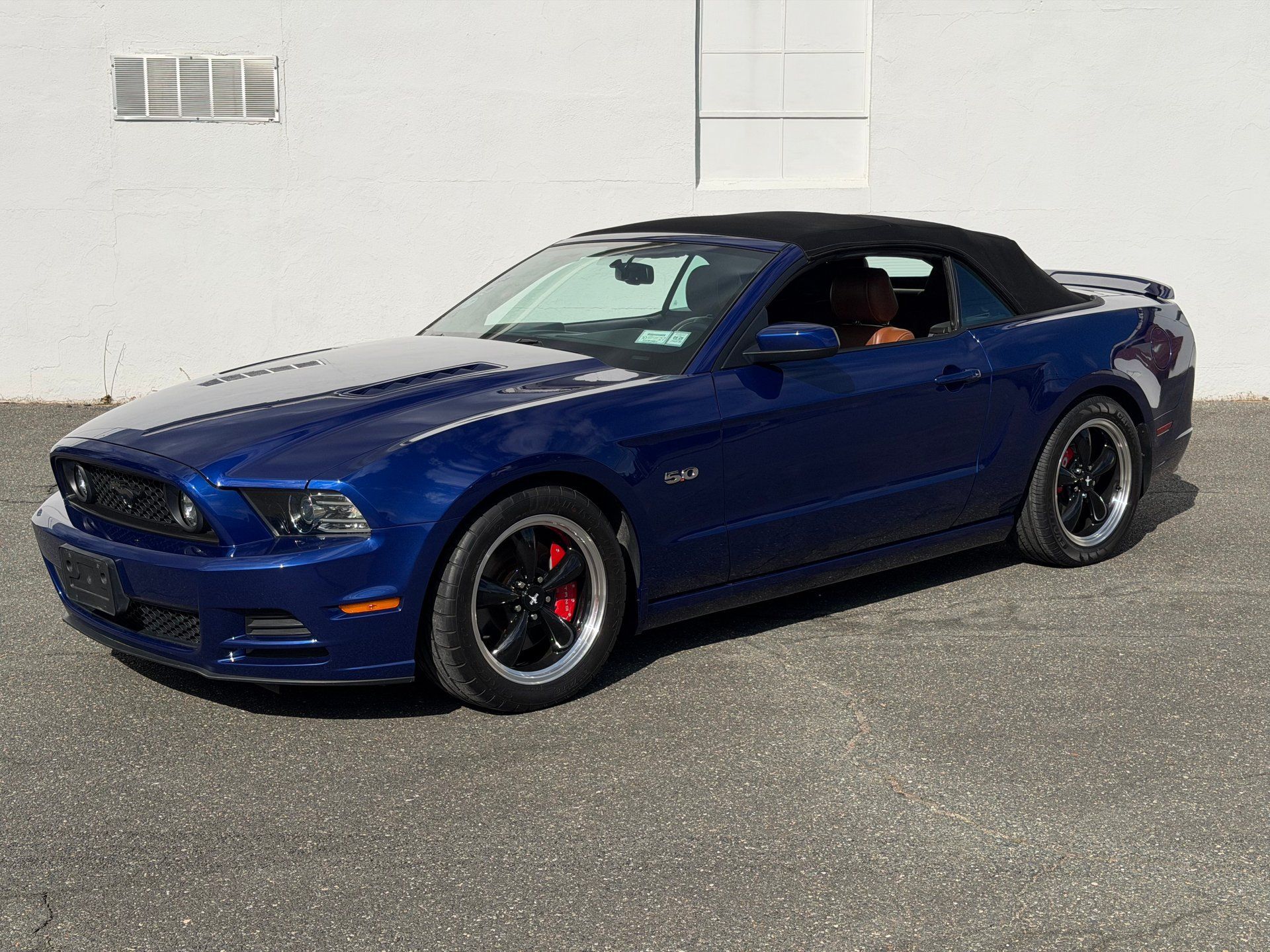 Used 2014 Ford Mustang GT Premium RWD image 3