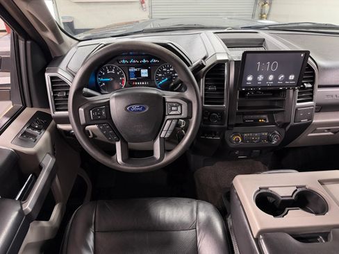 Used 2018 Ford F250 XLT w/ Snow Plow Prep Package AWD/4WD image 24