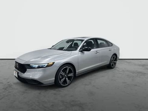 Used 2026 Honda Accord SE image 8