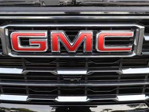 Used 2024 GMC Sierra 2500 AT4 w/ AT4 Premium Plus Package AWD/4WD image 60