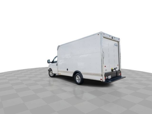 Used 2022 Chevrolet Express 3500 w/ Driver Convenience Package RWD image 6