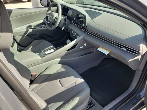 New 2026 Hyundai Elantra SE image 15