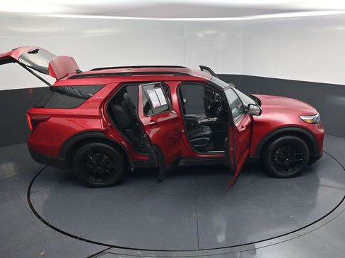 Used 2023 Ford Explorer ST-Line w/ Class IV Trailer Tow Package RWD image 24