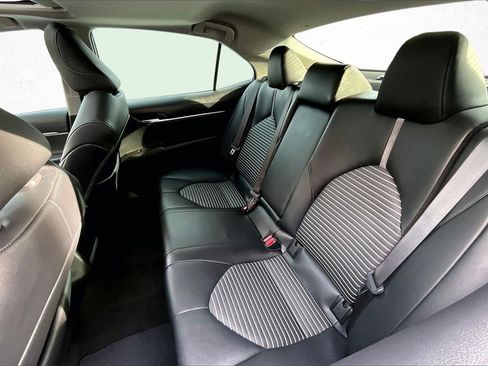 Certified 2023 Toyota Camry SE w/ Convenience Package image 18