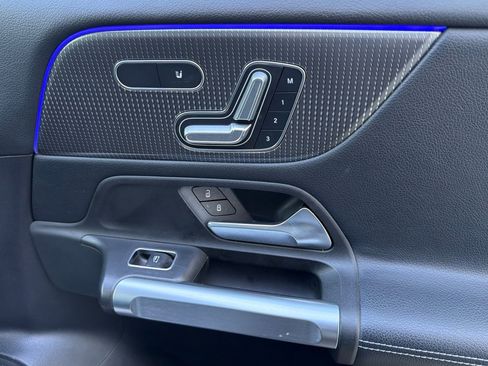 Certified 2021 Mercedes-Benz GLB 250 image 20