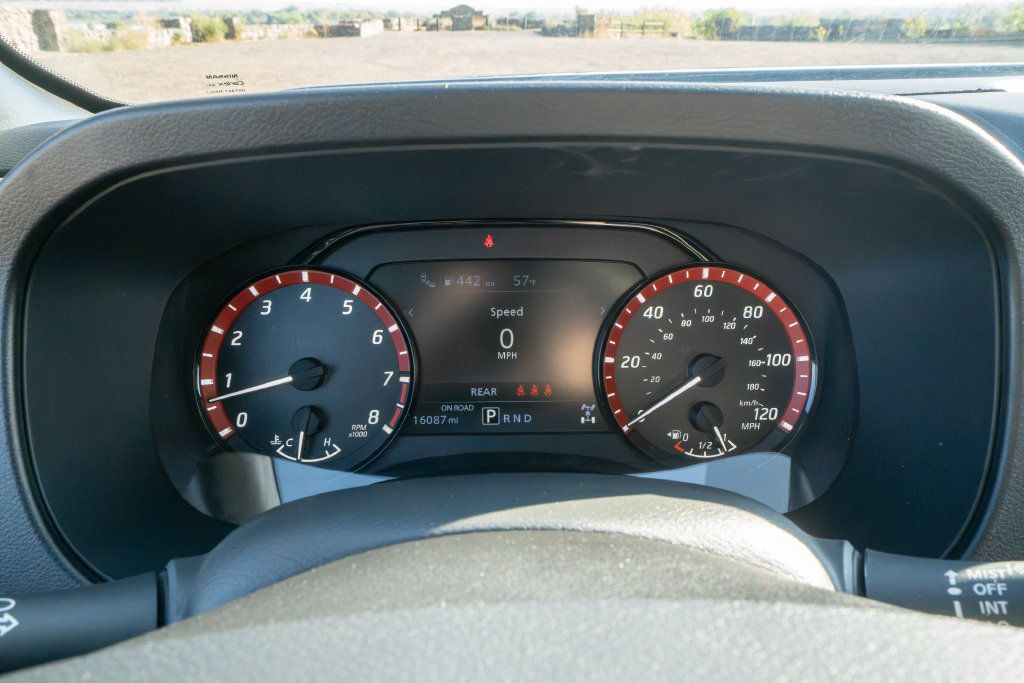 Used 2026 Nissan Frontier PRO-4X AWD/4WD image 16