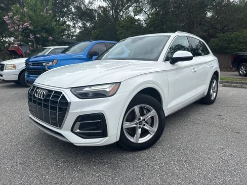 Used 2023 Audi Q5 2.0T Premium w/ Convenience Package AWD/4WD image 3