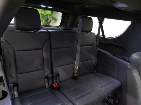 Used 2023 Chevrolet Suburban Z71 w/ Z71 Off-Road Package image 22