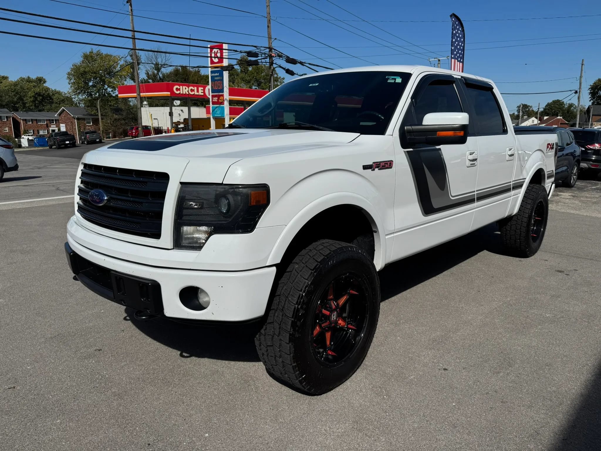 Used 2014 Ford F150 FX4 w/ Equipment Group 402A Luxury AWD/4WD image 4