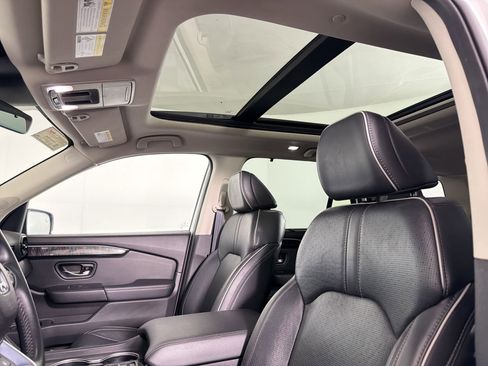 Used 2023 Honda Pilot Elite image 13