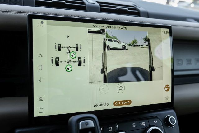 New 2026 Land Rover Defender 110 X AWD/4WD image 31