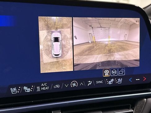 New 2026 Chevrolet Equinox EV LT w/ Convenience Package II image 15