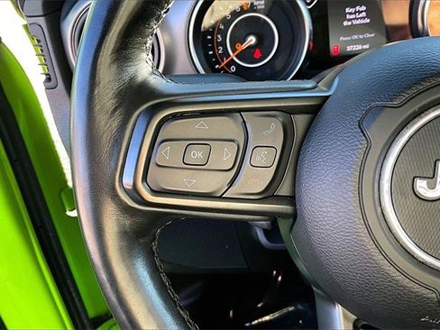 Used 2021 Jeep Gladiator Willys image 18