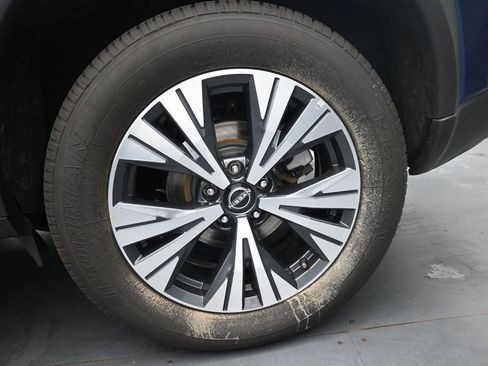 Used 2023 Nissan Rogue SV FWD image 15