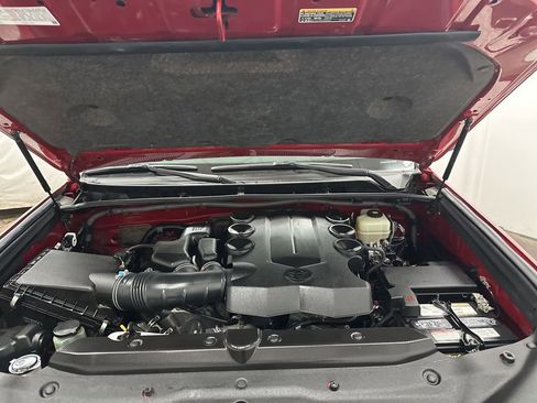 Used 2019 Toyota 4Runner SR5 image 30