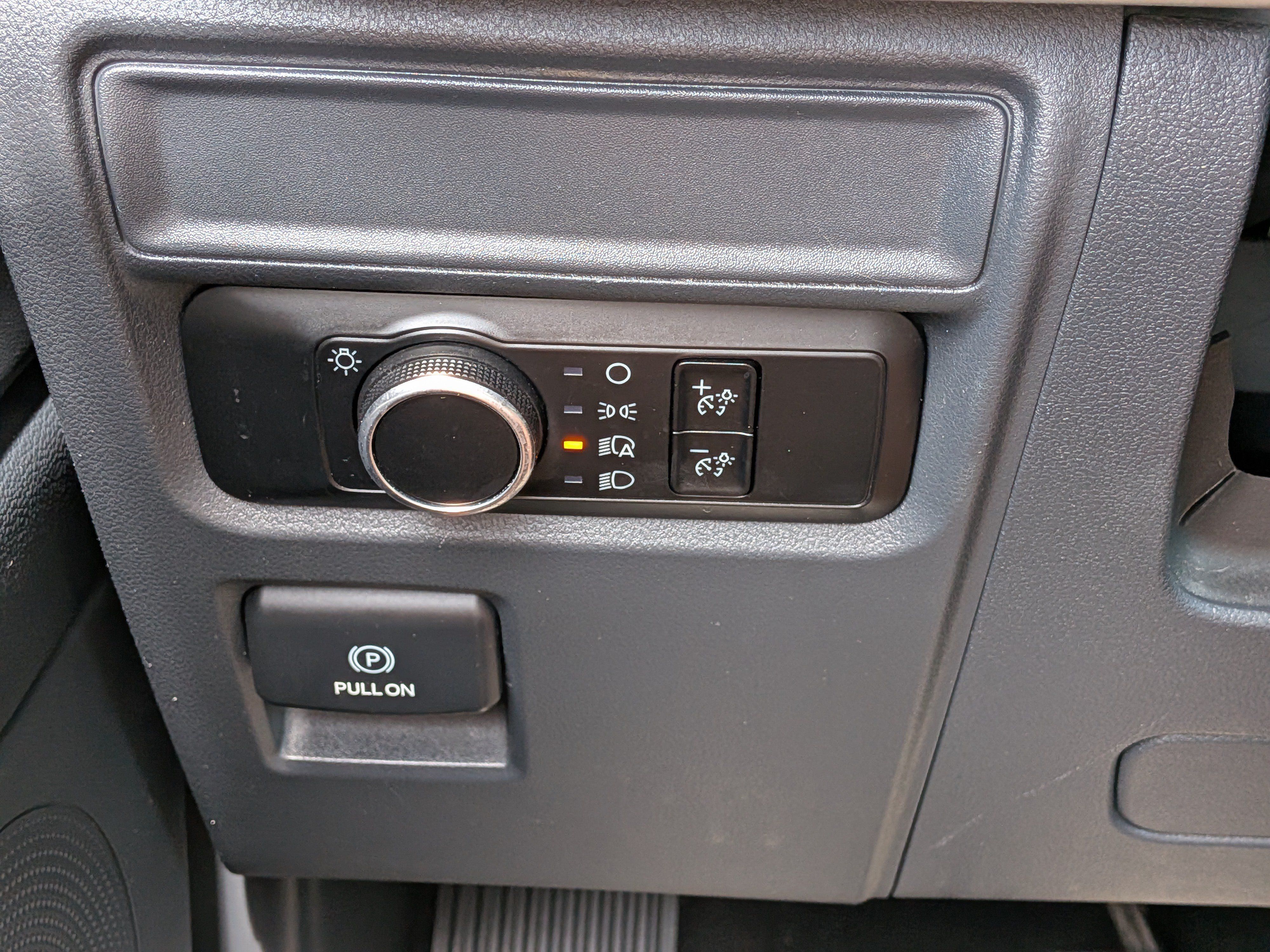 Used 2024 Ford Expedition XLT RWD image 23