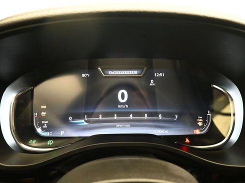 Used 2025 RAM 1500 Laramie AWD/4WD image 5