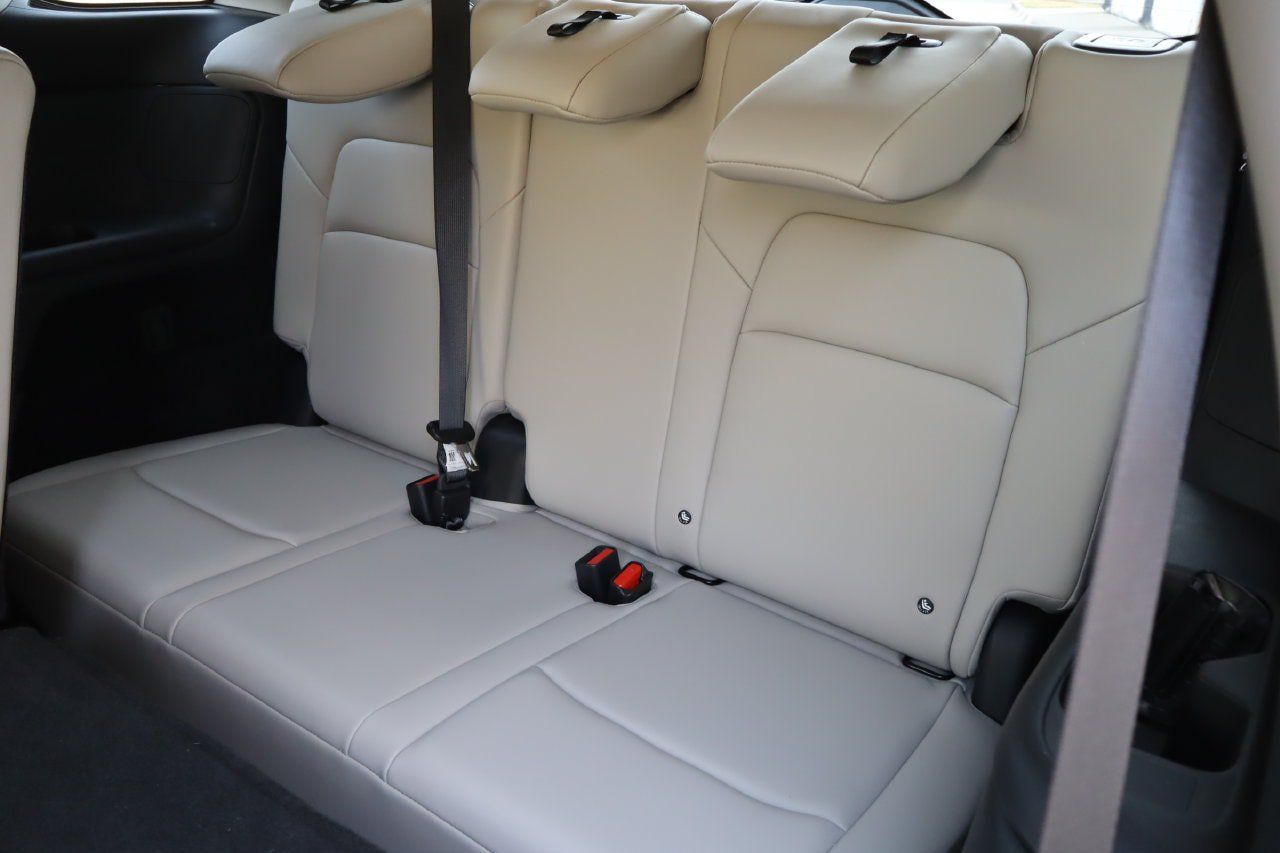 Used 2026 Nissan Pathfinder SL FWD image 6
