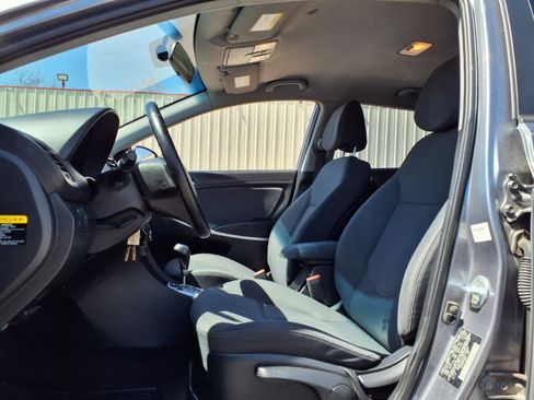 Used 2014 Hyundai Accent SE image 13