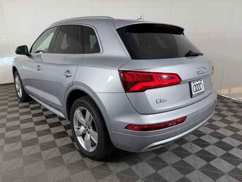Used 2019 Audi Q5 2.0T Premium Plus w/ Premium Plus Package AWD/4WD image 3