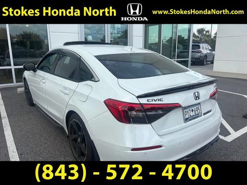 Used 2024 Honda Civic Touring image 4