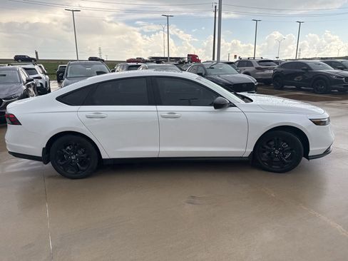Used 2025 Honda Accord SE image 8