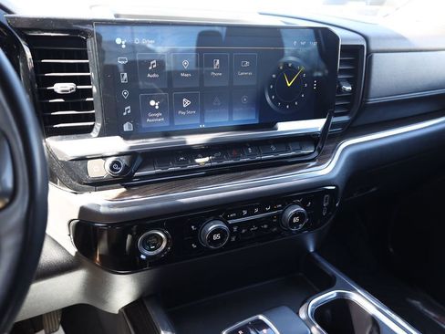 Used 2023 Chevrolet Silverado 1500 RST AWD/4WD image 15