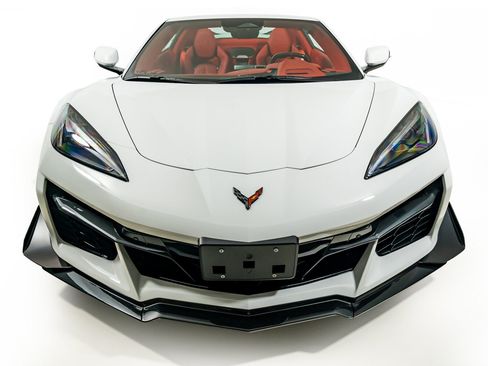 Used 2025 Chevrolet Corvette Z06 w/ Stealth Interior Trim Package RWD image 12
