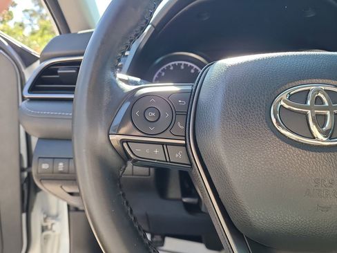 Used 2021 Toyota Camry SE image 23