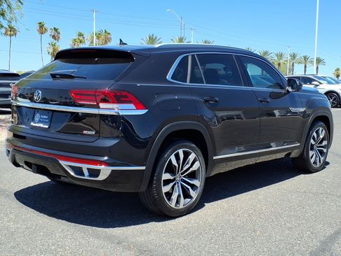 Certified 2022 Volkswagen Atlas Cross Sport SEL Premium R-Line AWD/4WD image 7
