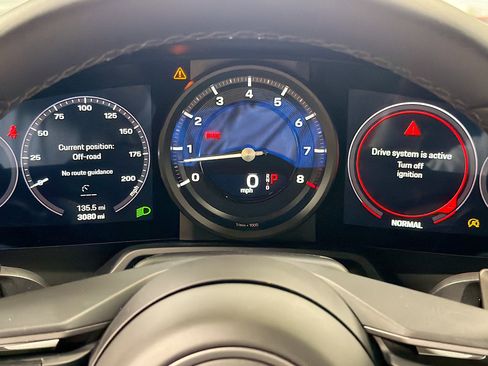 Certified 2024 Porsche 911 Carrera image 36