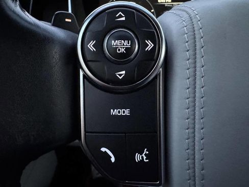 Used 2016 Land Rover Range Rover HSE image 33