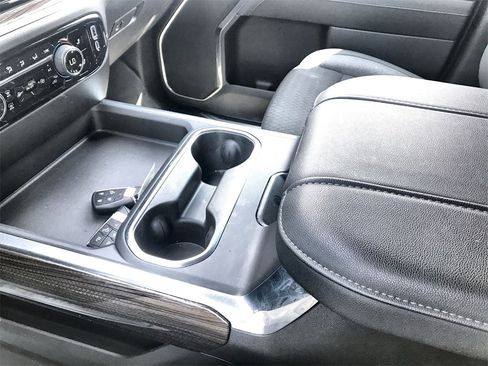 Used 2024 Chevrolet Silverado 2500 LT image 20