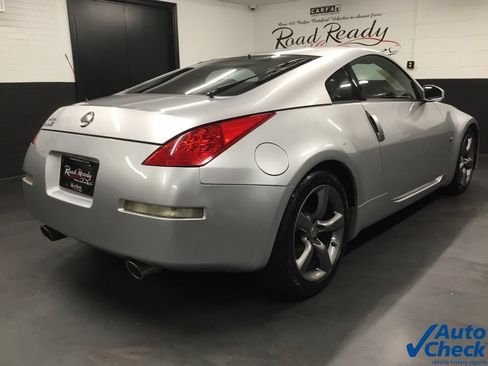 Used 2008 Nissan 350Z Enthusiast RWD image 10