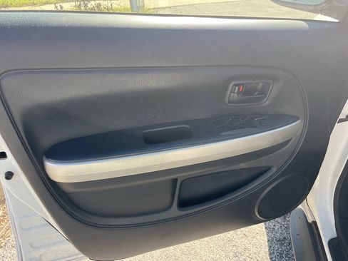 Used 2005 Scion xA FWD image 10