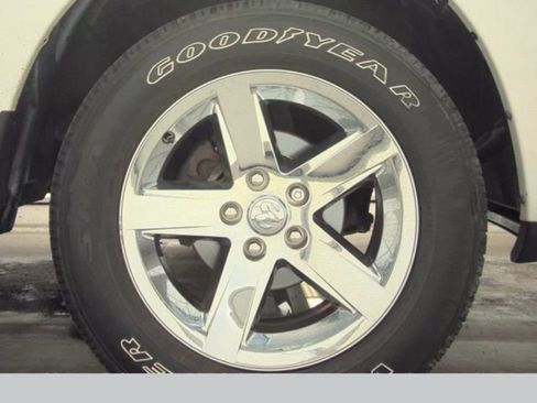 Used 2018 RAM 1500 Express w/ Express Value Package image 18