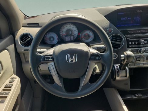 Used 2015 Honda Pilot LX image 12