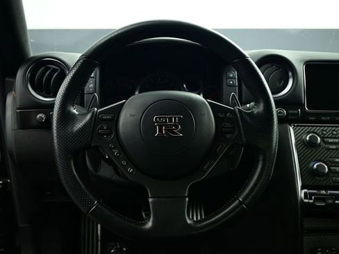 Used 2012 Nissan GT-R Premium image 39
