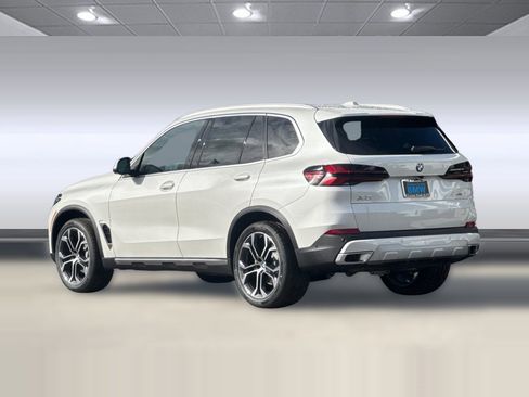 Used 2026 BMW X5 xDrive40i AWD/4WD image 3