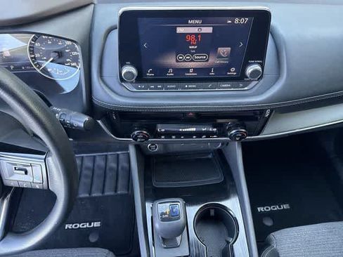 Used 2021 Nissan Rogue SV FWD image 23