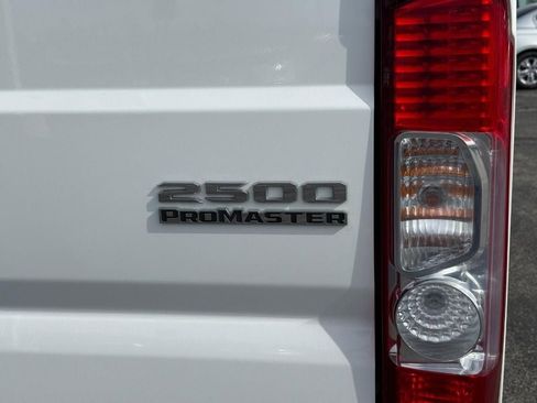 Used 2023 RAM ProMaster 2500 FWD image 6