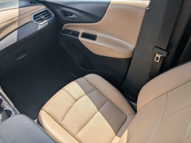 Used 2022 Chevrolet Equinox Premier FWD image 18
