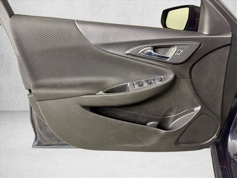 Used 2023 Chevrolet Malibu LT FWD image 10