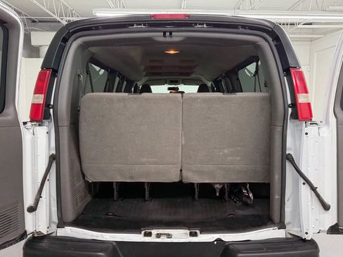 Used 2019 Chevrolet Express 3500 LS RWD image 29