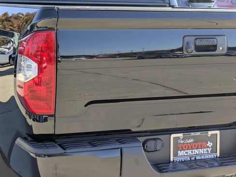 Used 2018 Toyota Tundra SR5 image 9