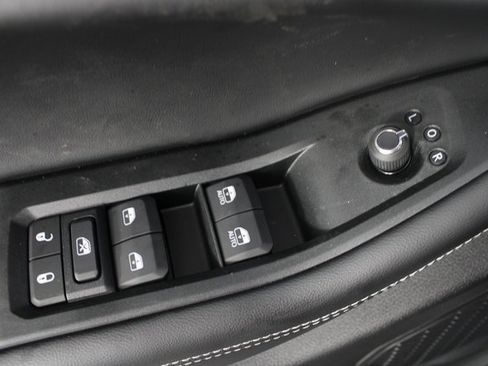 New 2025 Jeep Grand Cherokee Limited image 18