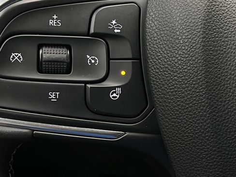 Used 2023 Buick Envision Essence AWD/4WD image 21