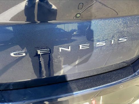 Used 2023 Genesis G70 2.0T w/ Sport Prestige Package image 10