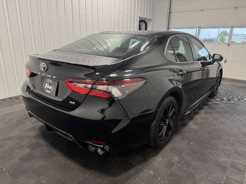 Used 2024 Toyota Camry SE FWD image 3