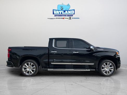 Used 2025 Chevrolet Silverado 1500 High Country w/ High Country Premium Package image 6